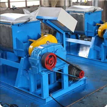 Jacketed vacuum sigma kneader for precise heating and cooling in industrial mixing