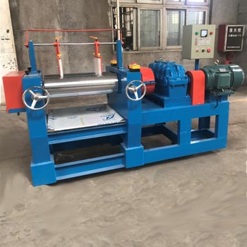 Transmission system of lab two roll mill for rubber and plastic mixing